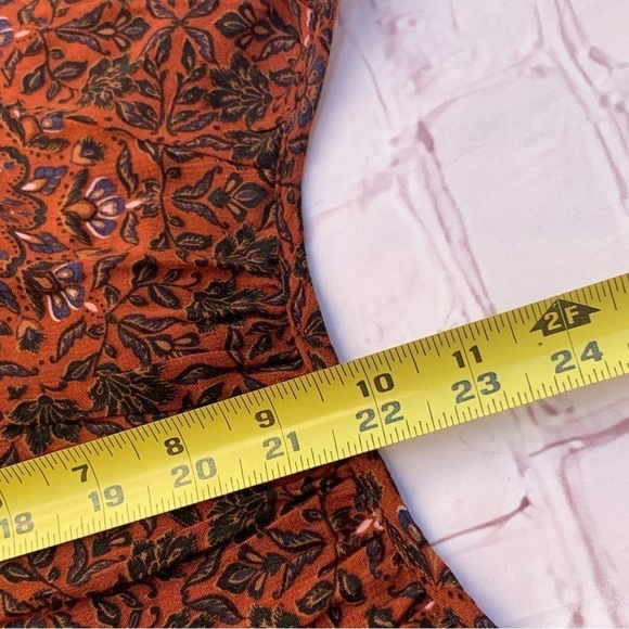 American Eagle Floral Paisley Boho Blouse Tie Front Top embellished size Small - Picture 8 of 8